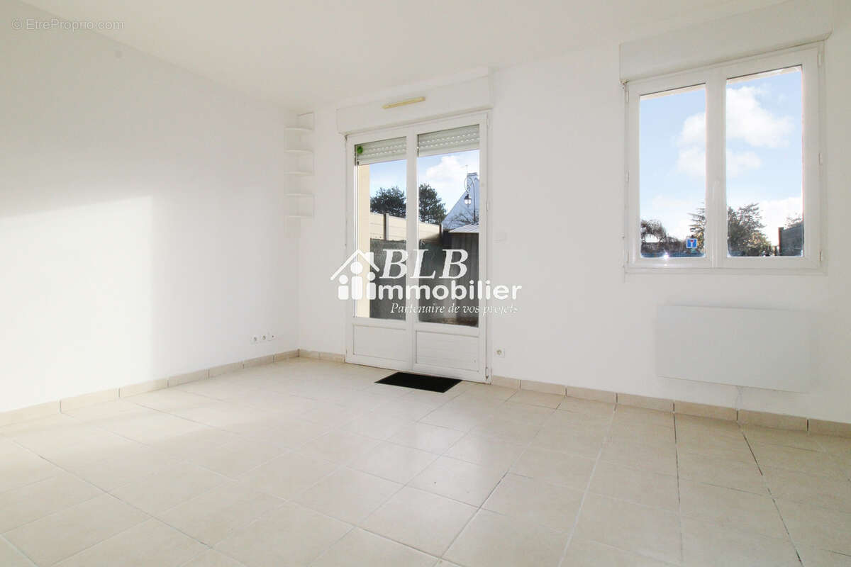 Appartement à LE PERRAY-EN-YVELINES