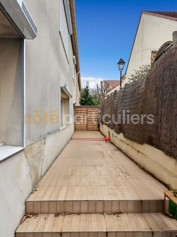 Appartement à BRIE-COMTE-ROBERT