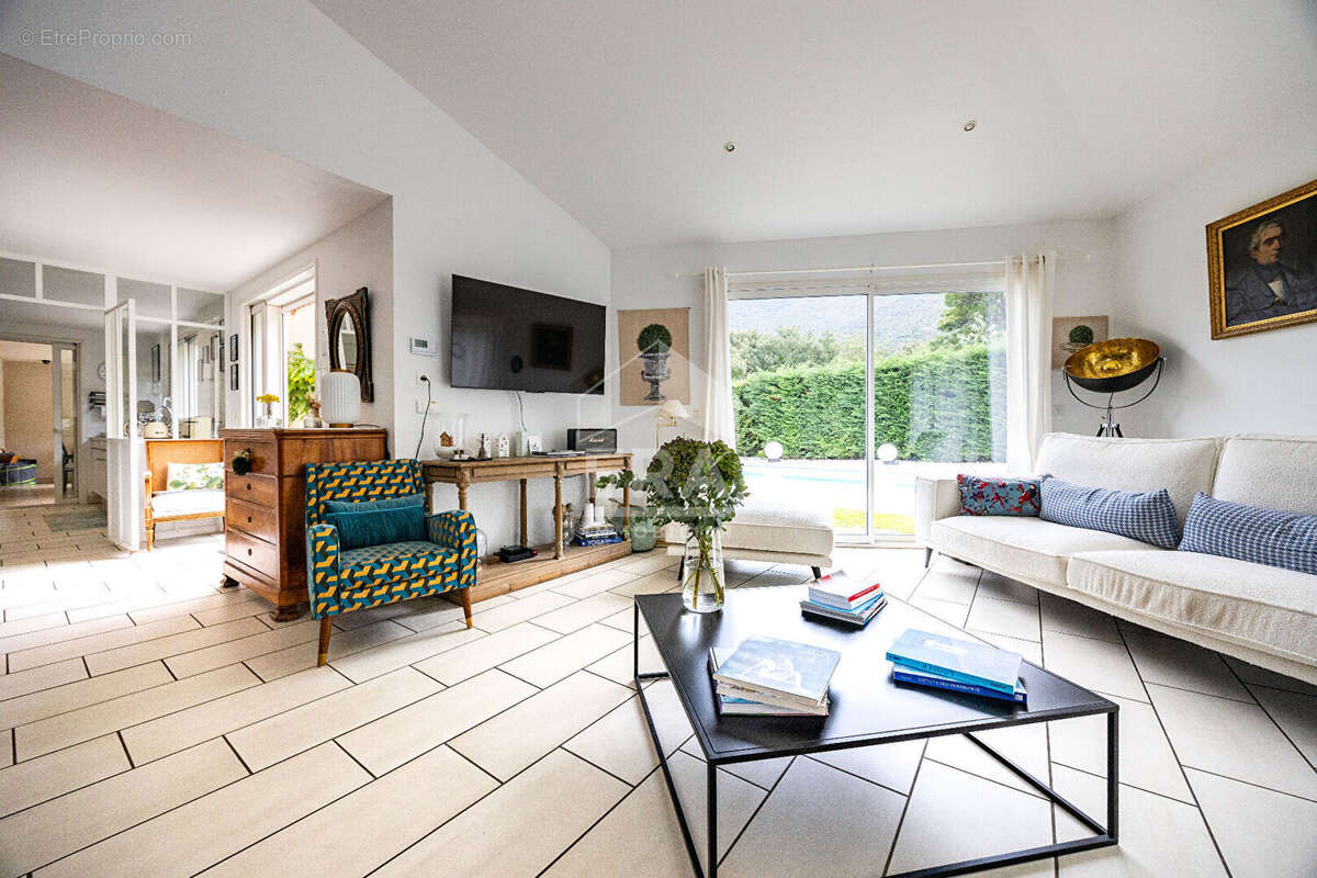 Maison à MONTESQUIEU-DES-ALBERES