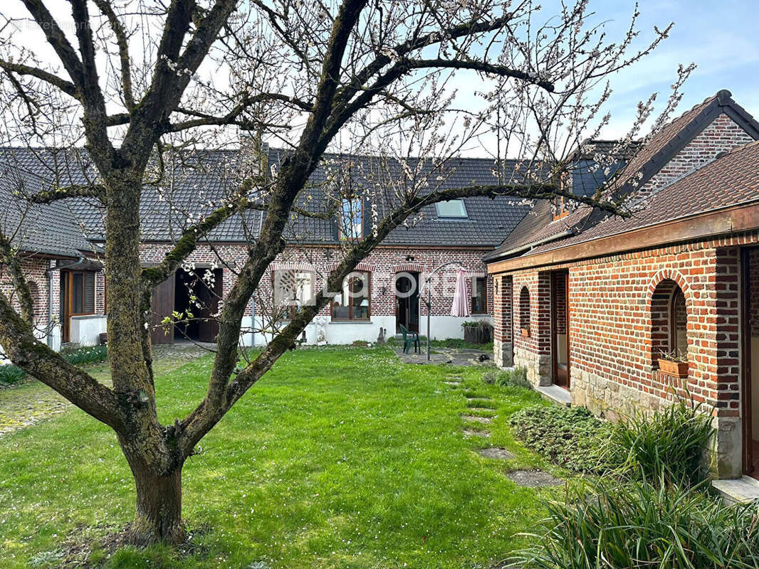 Maison à NOMAIN