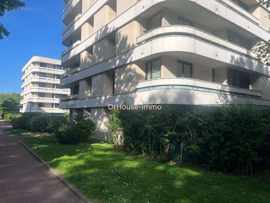 Appartement 88 m² à Elancourt  - photo 13