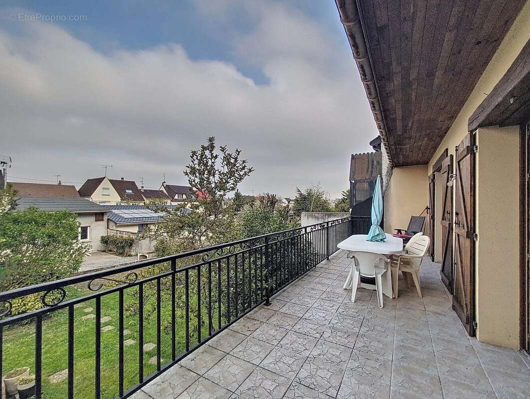 Maison à TREMBLAY-EN-FRANCE