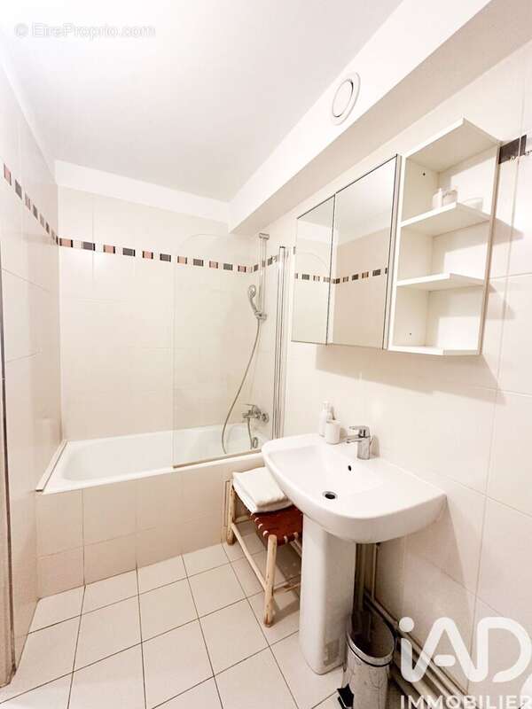 Photo 7 - Appartement à PARIS-8E