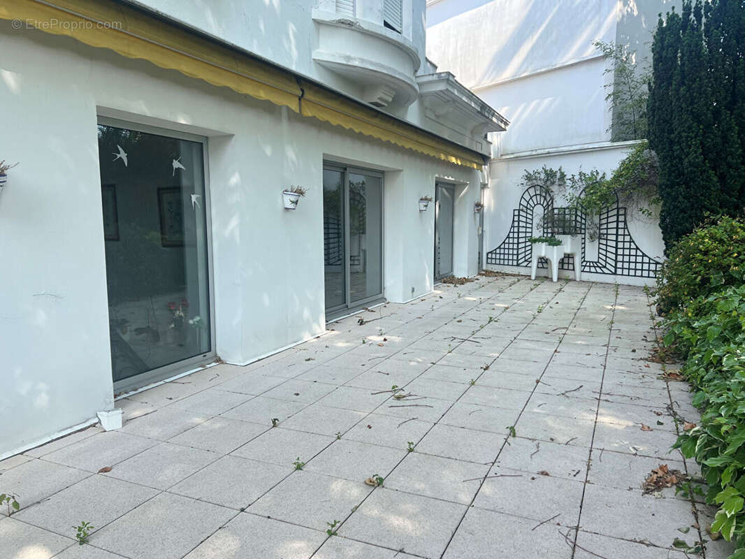 Maison bourgeoise Béthune 15 pièce(s) 300 m2 quartier prisé - photo 8