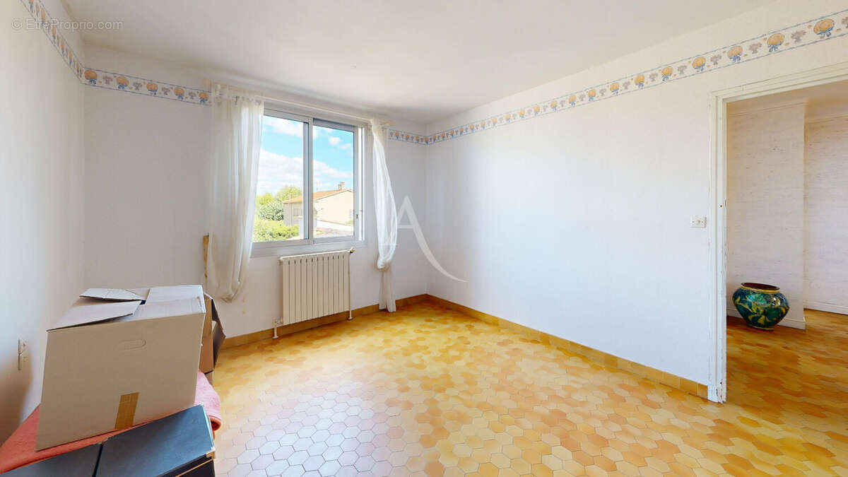 Maison à MOUSSAN