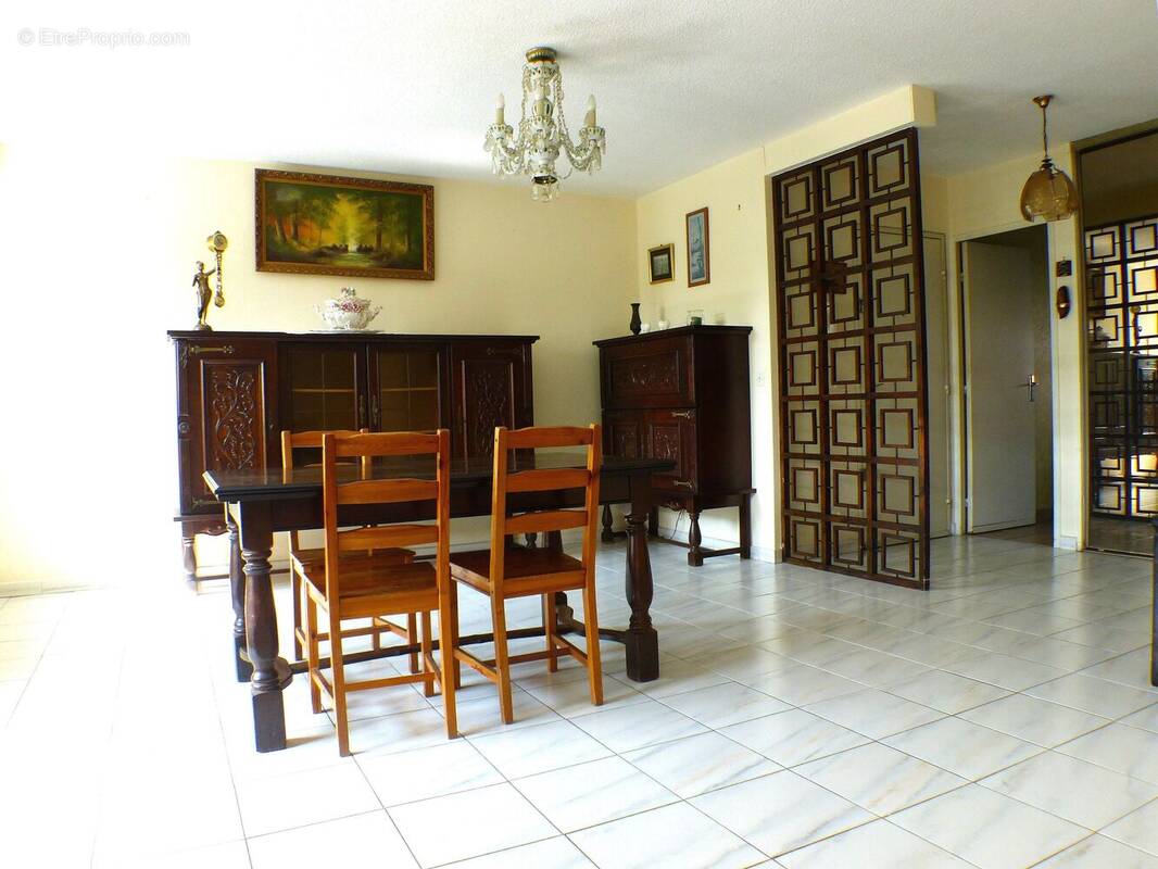 Appartement à MARSEILLE-11E