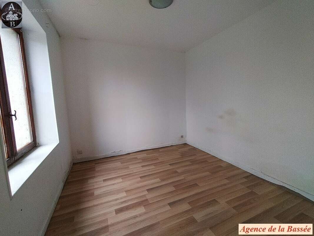 Maison 81 m² à Provins  - photo 4