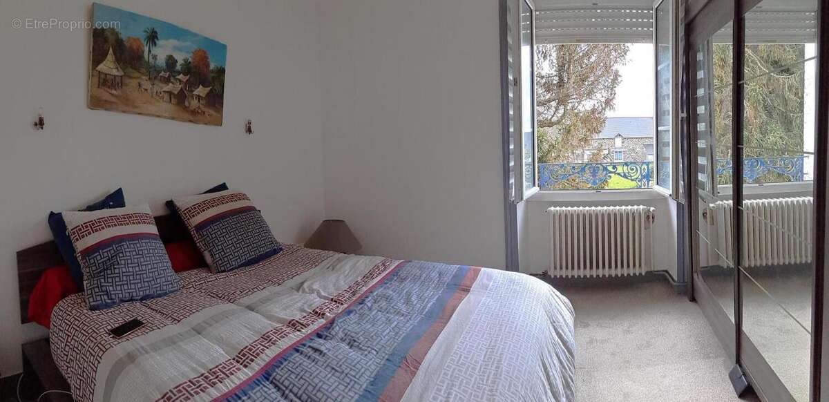 Maison à LE VIVIER-SUR-MER