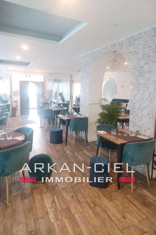 Commerce à VILLENEUVE-LOUBET