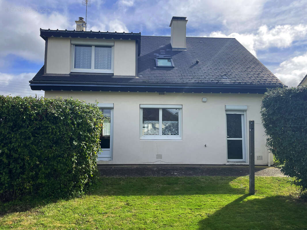 Maison à COURVILLE-SUR-EURE