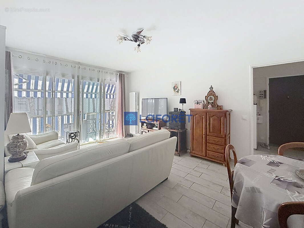 Appartement à CAGNES-SUR-MER