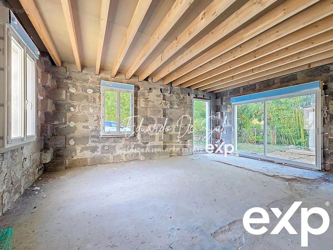 Maison à BLANQUEFORT