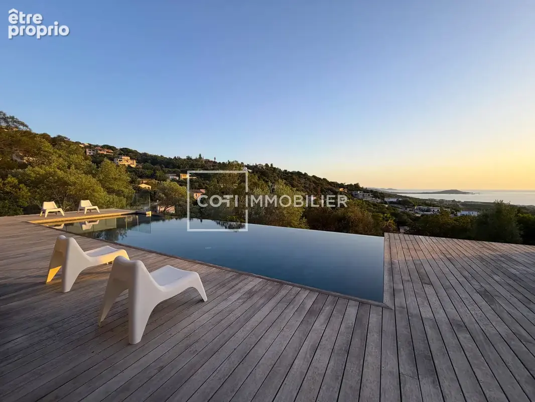 Rive sud du golfe d'ajaccio - villa d'architecte vue mer avec piscine et sauna - 380m2 - photo 3