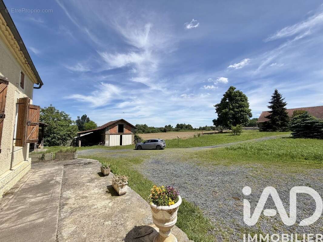 Photo 8 - Maison à VIC-EN-BIGORRE