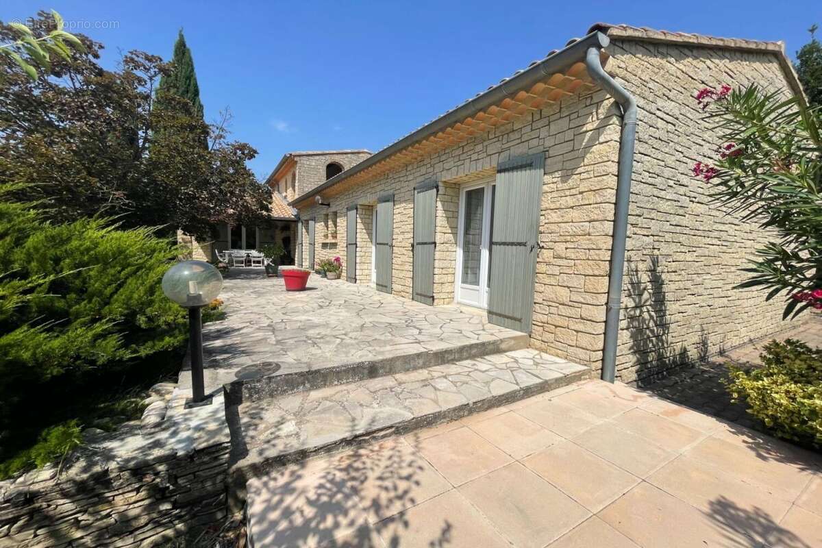 Maison à MAZAN
