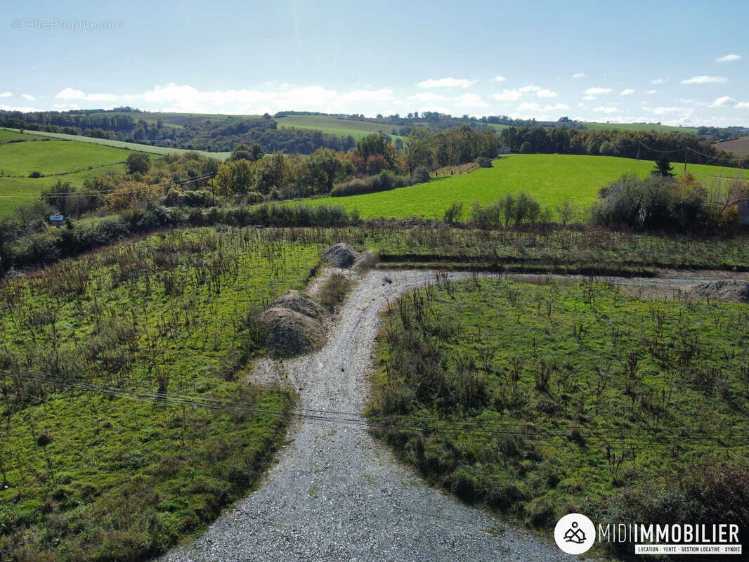 Terrain à VILLEFRANCHE-D&#039;ALBIGEOIS