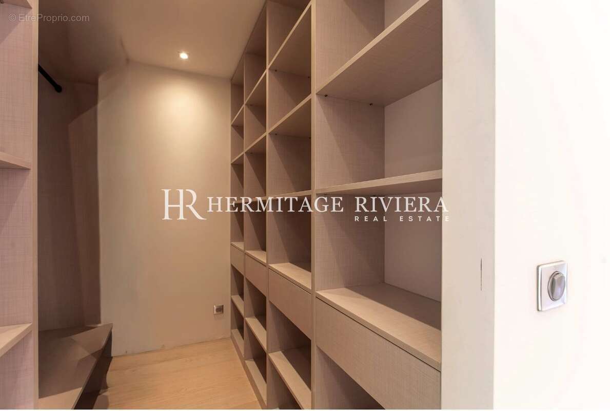 Appartement à ROQUEBRUNE-CAP-MARTIN