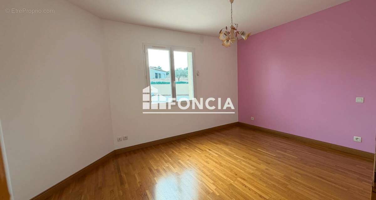 A vendre, Cahors, villa d'environ 222m2 - photo 9