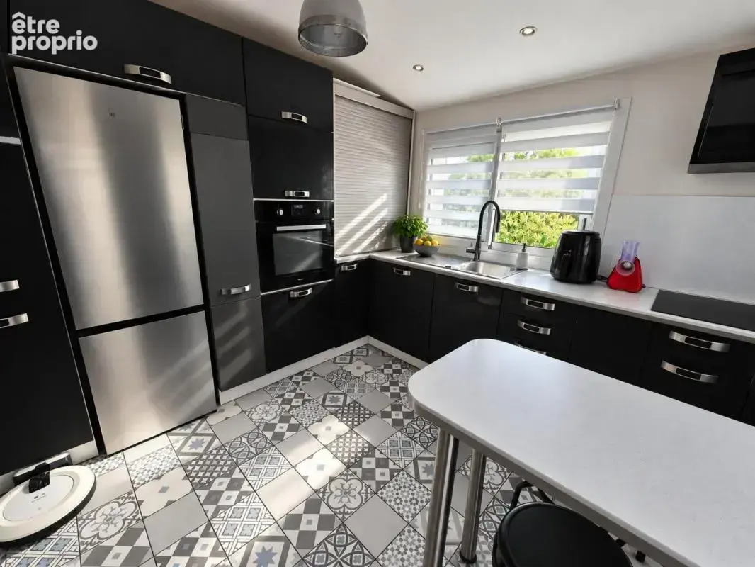 Maison 4 chambres, jardin et piscine - photo 6