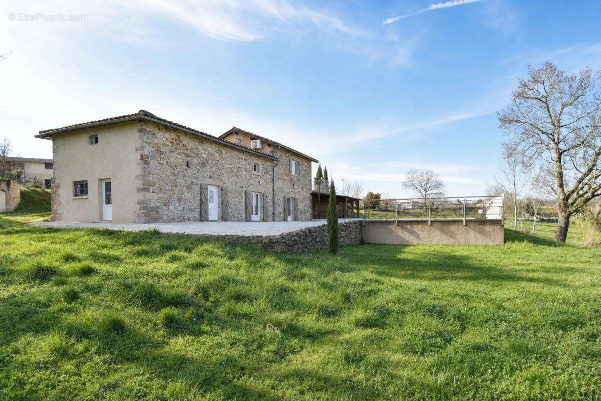 Maison à TONNAC