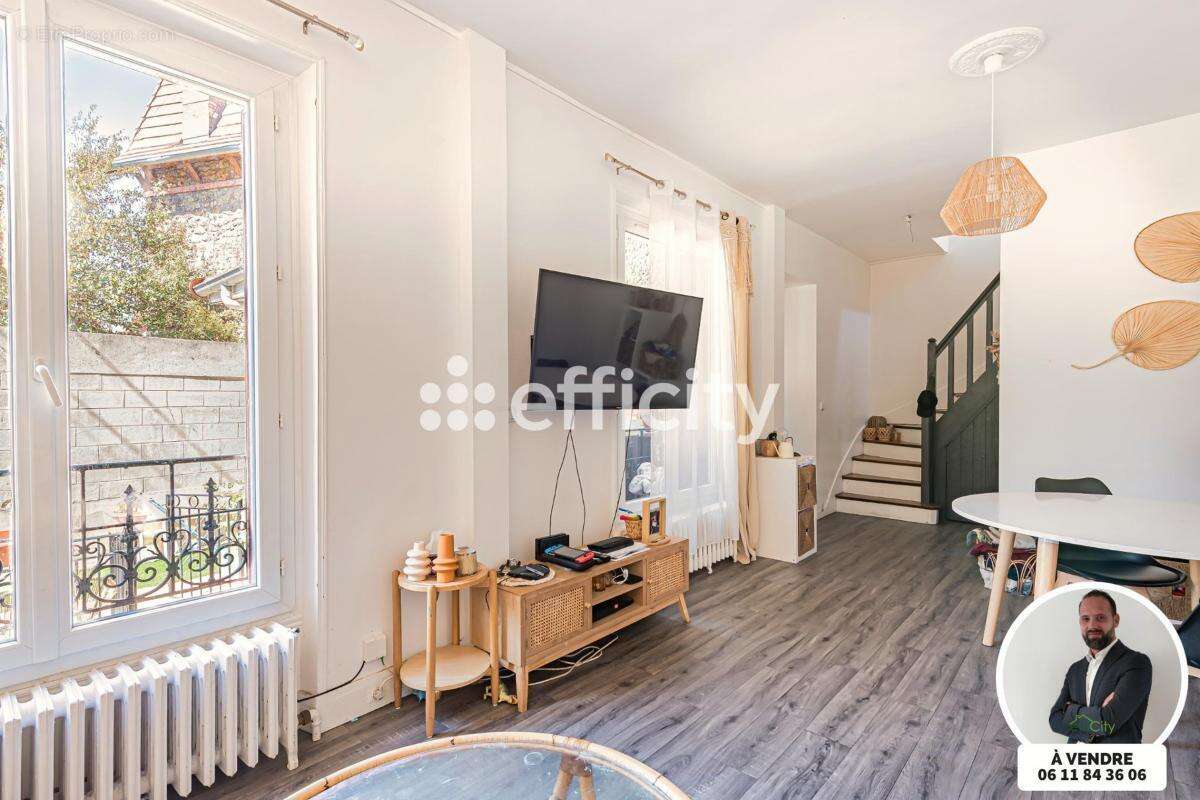 Maison à VILLENEUVE-LE-ROI