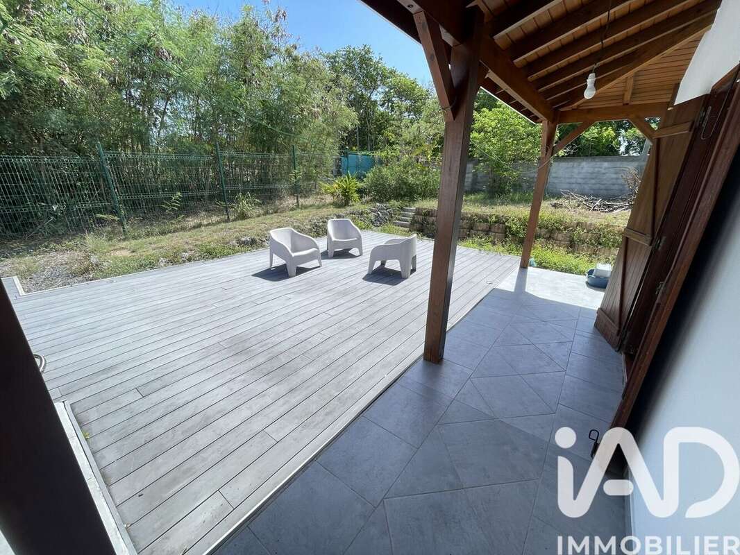 Maison 110 m² à Le Moule  - photo 6
