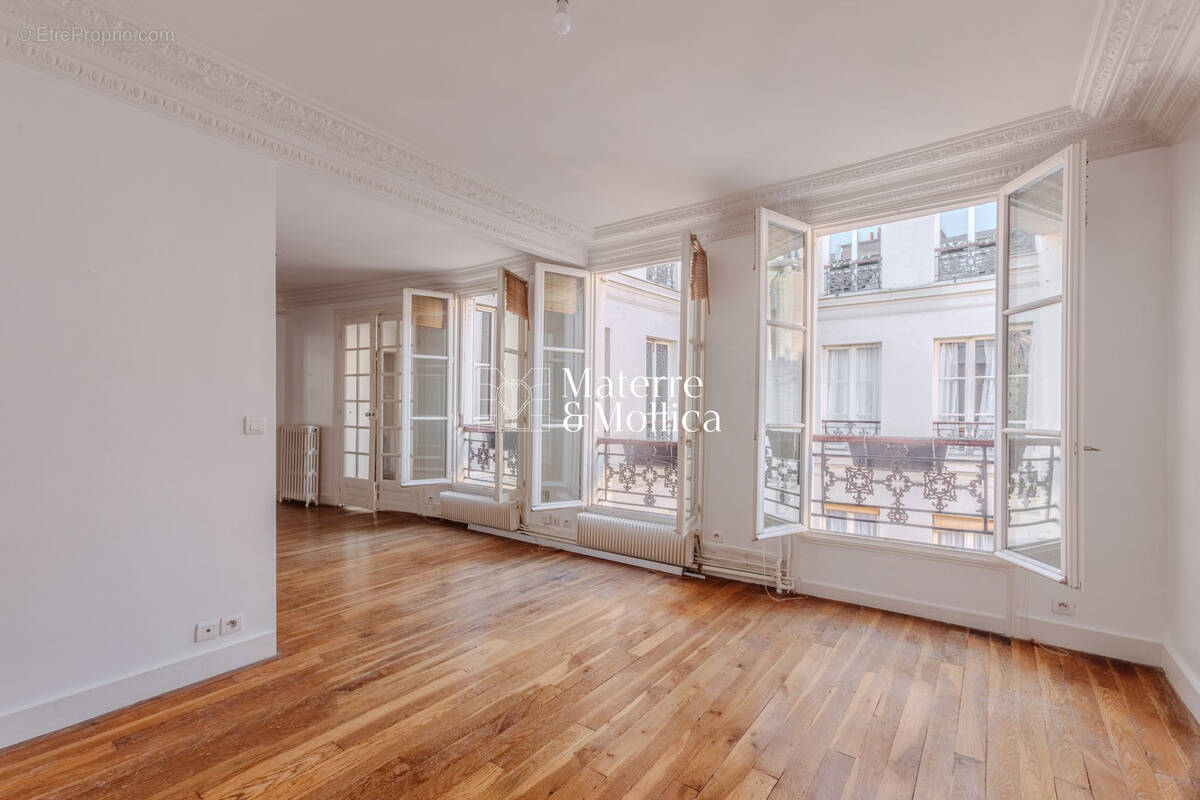 Appartement à PARIS-6E