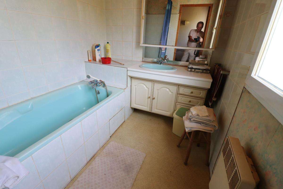 Vente d'une maison louer en deux appartements rochefort (17) - photo 7