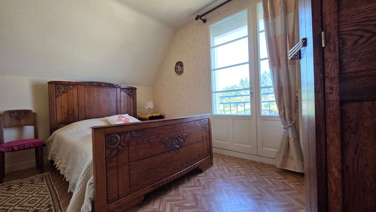 Maison à LENCLOITRE