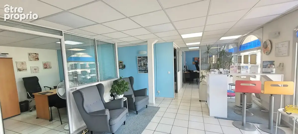 Local commercial Le Coudray-Montceaux 97,60 m2 - photo 6