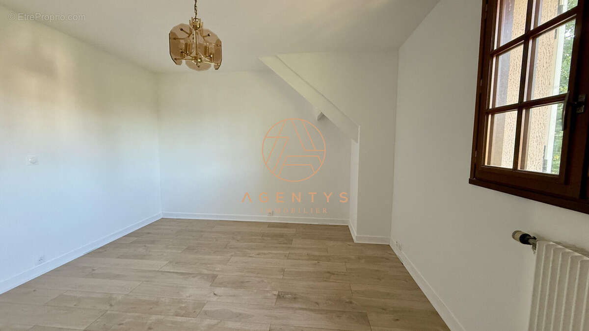 Maison à LE PLESSIS-TREVISE