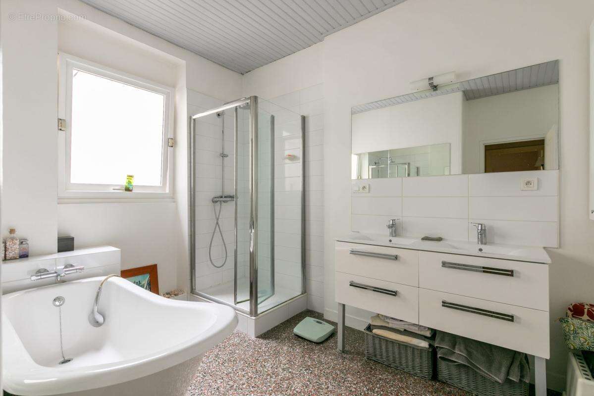 Appartement T5 - photo 12