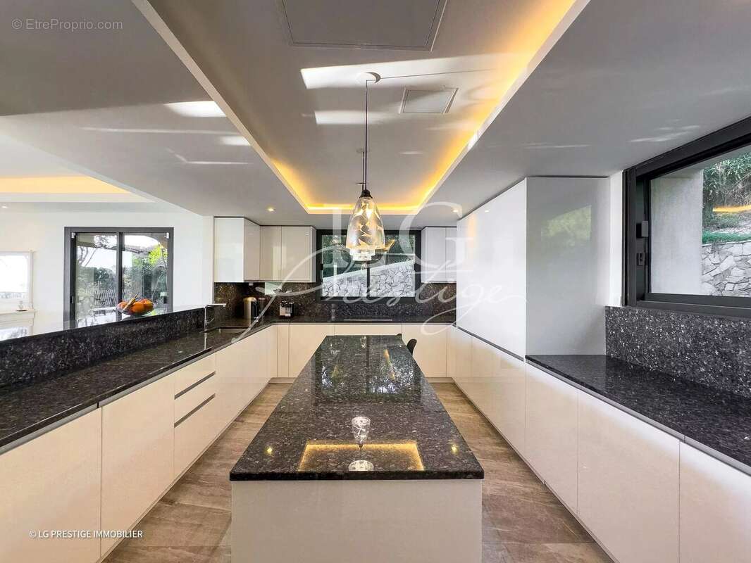 Maison à MOUGINS