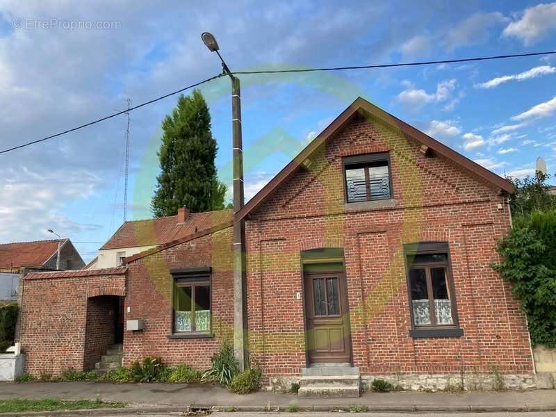 Maison à BACHANT