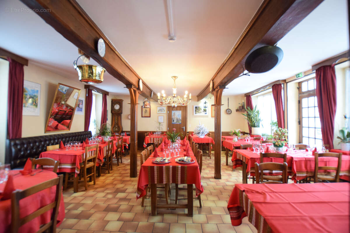 Commerce à DUN-LES-PLACES