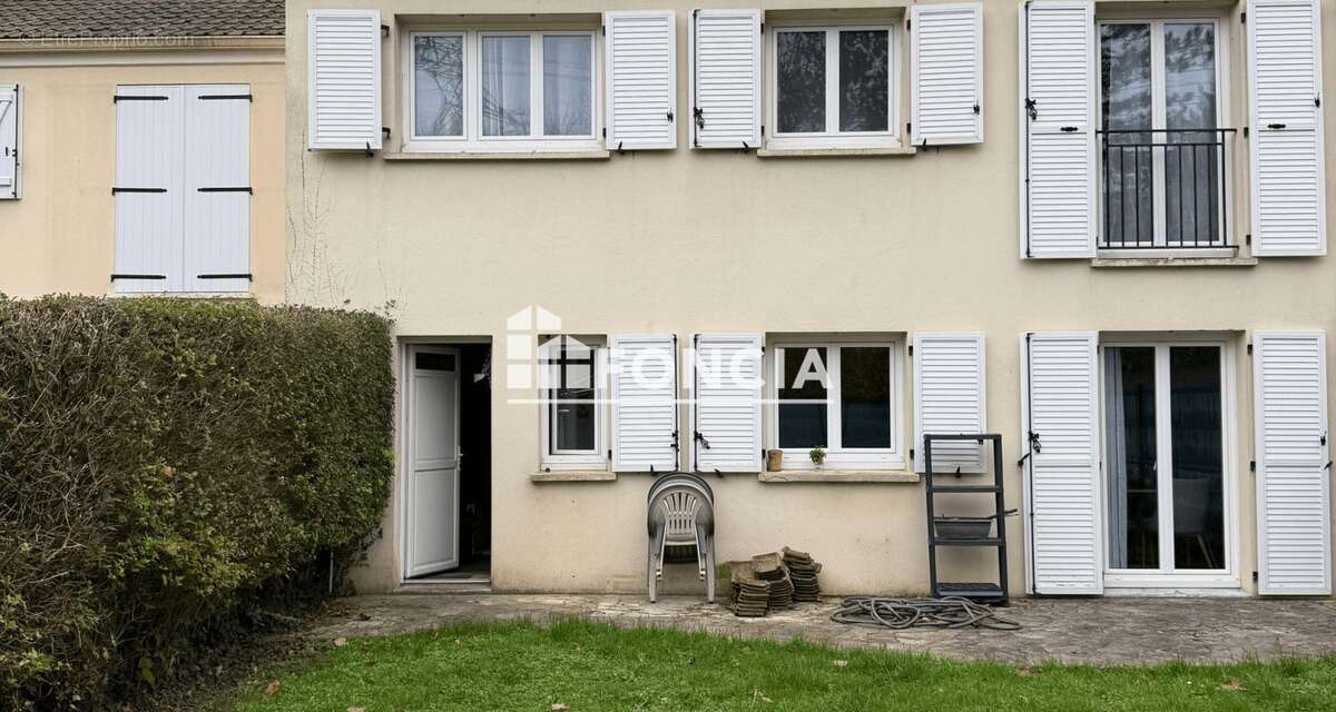 Maison à ELANCOURT