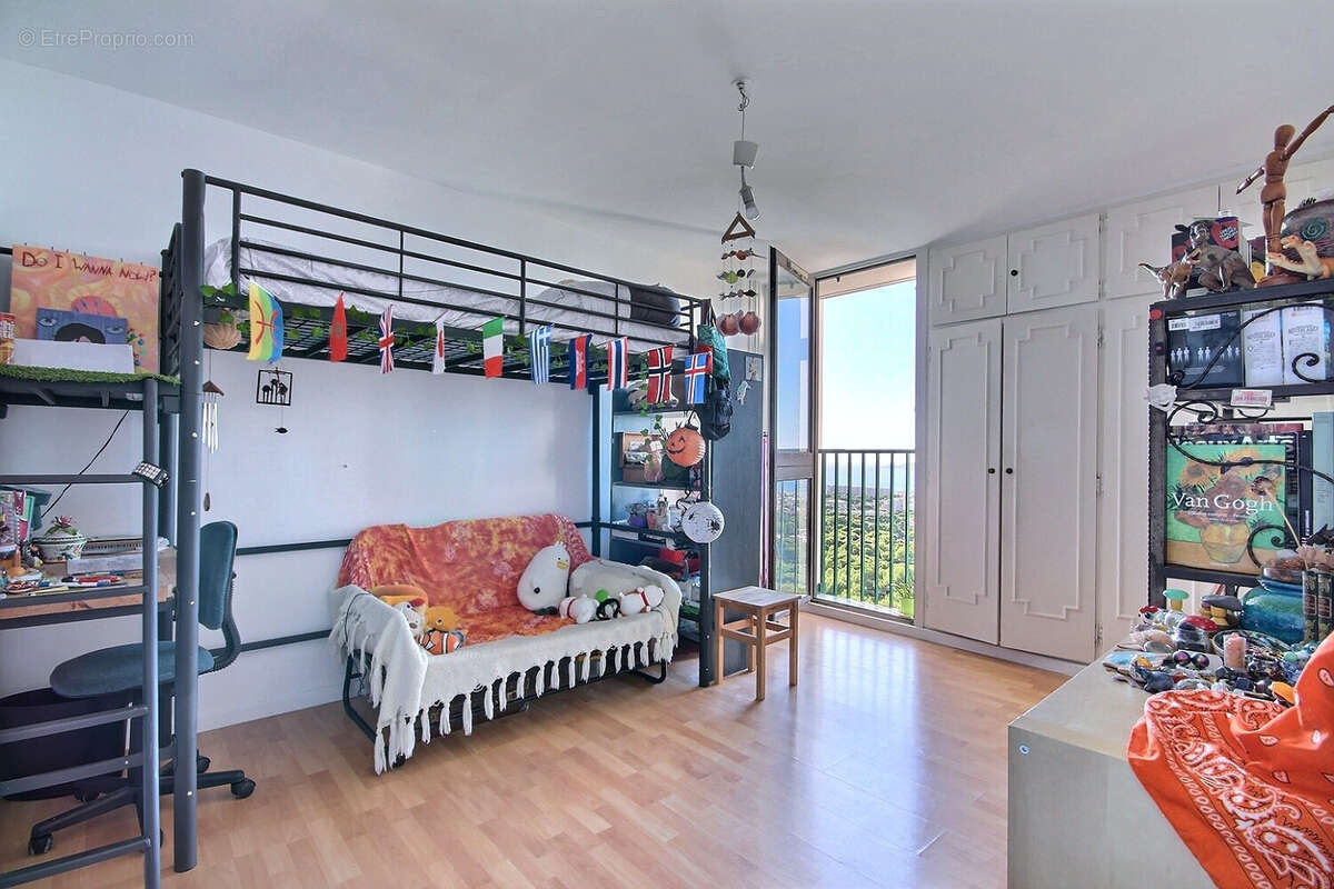 Appartement à MARSEILLE-8E