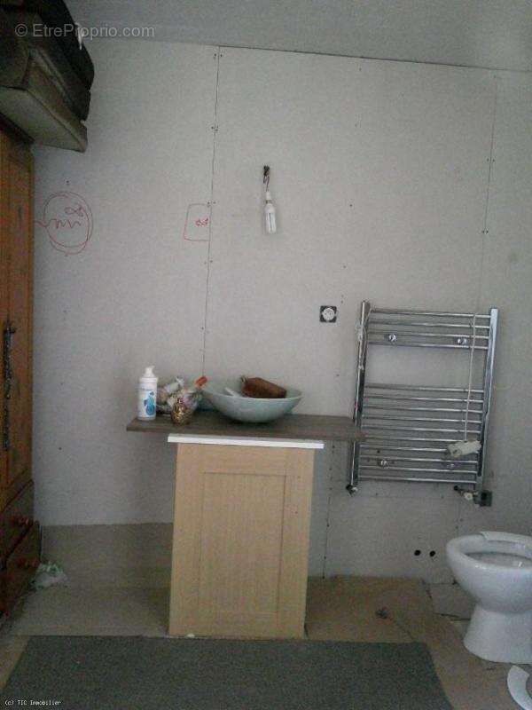 Grange Rénovée : Comprenant 4 Chambres et Terrain de 4382m² - photo 21