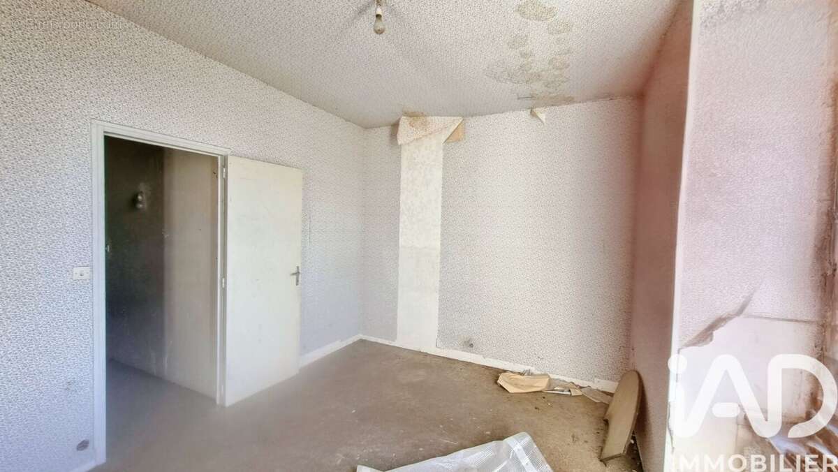 Photo 6 - Maison à SAINT-BERTHEVIN-LA-TANNIERE