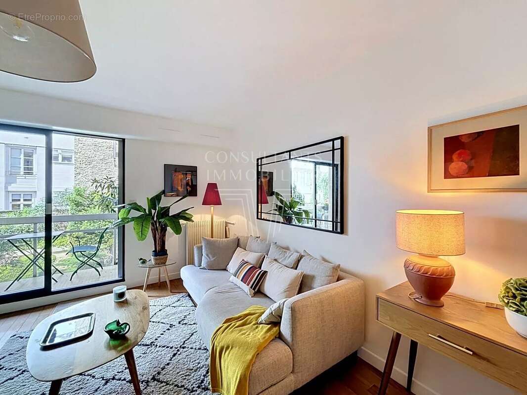 Appartement à PARIS-7E