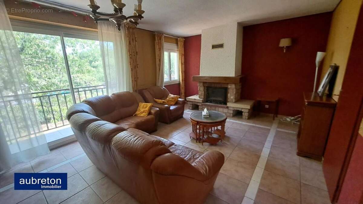 Maison 149 m² à Vinay  - photo 8