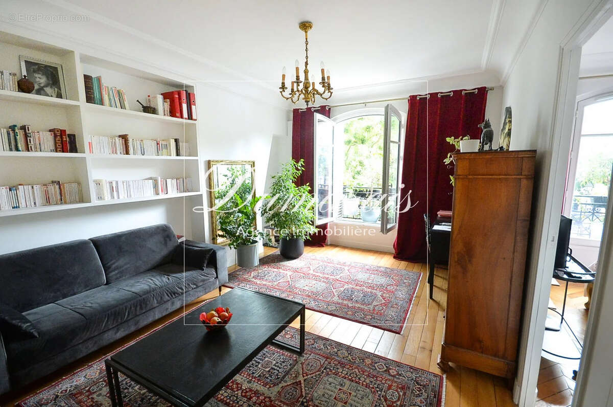 Appartement à PARIS-4E