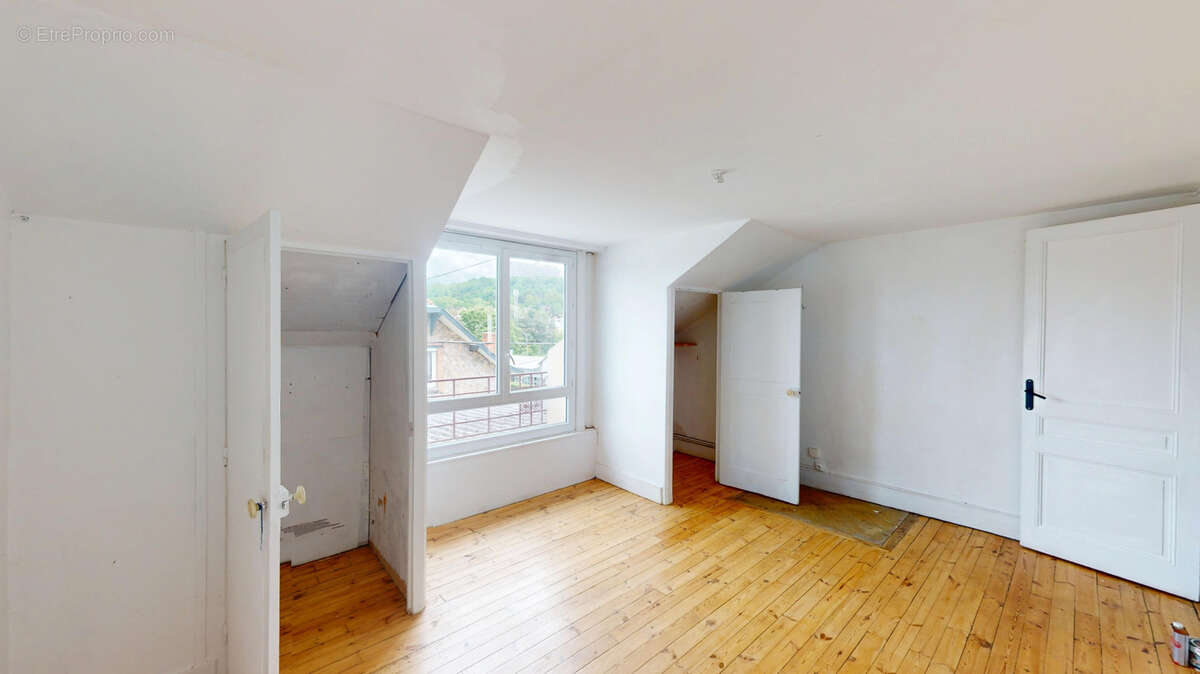 Appartement à FRAISSES