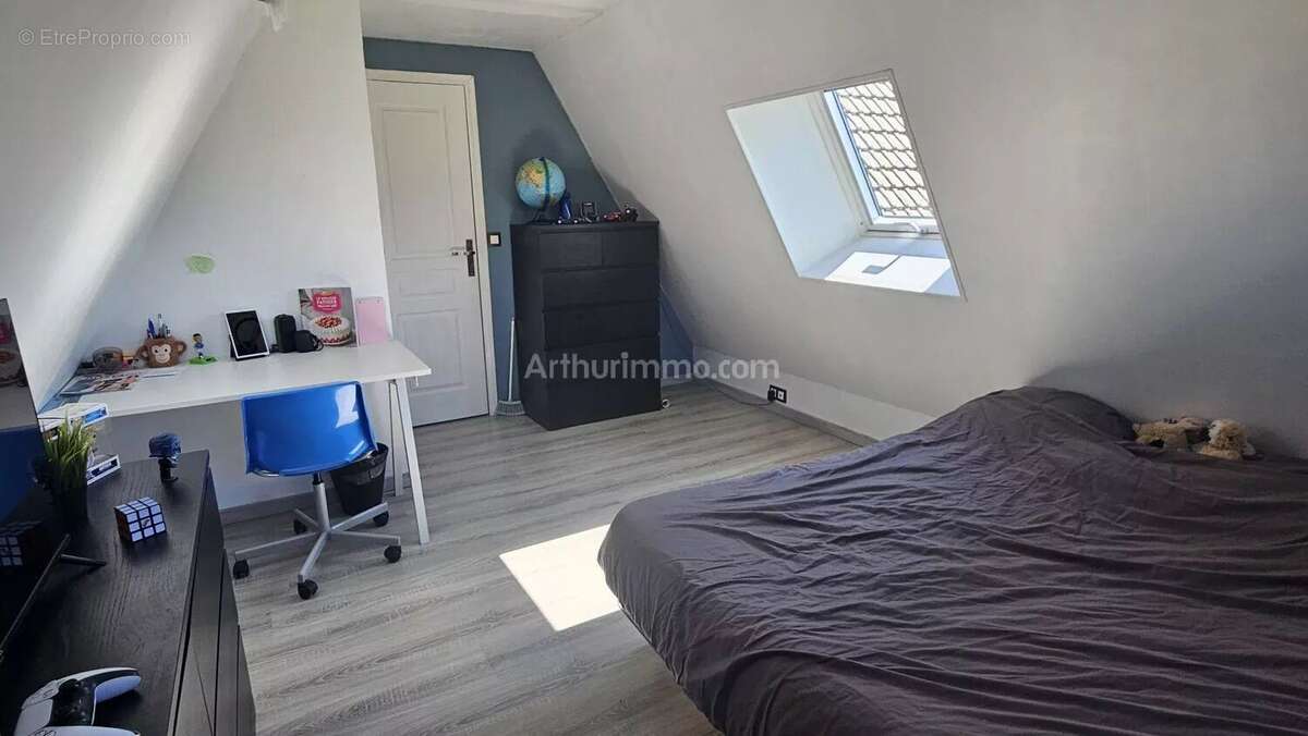 Maison à DEMOUVILLE