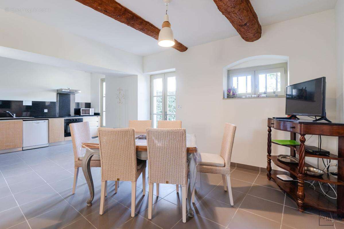 Maison 98 m² à Saint-Nazaire-D'aude  - photo 7