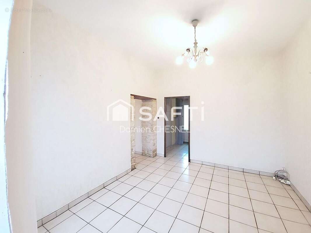 Maison 110 m² à Bessais-Le-Fromental  - photo 5