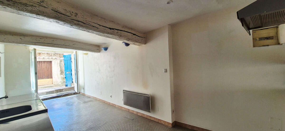 Appartement à COTIGNAC