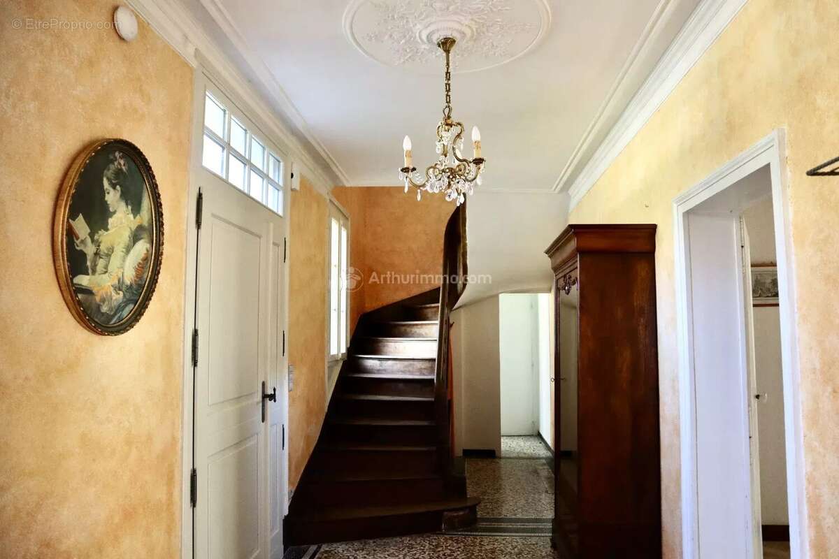 Maison à LA CHARTRE-SUR-LE-LOIR