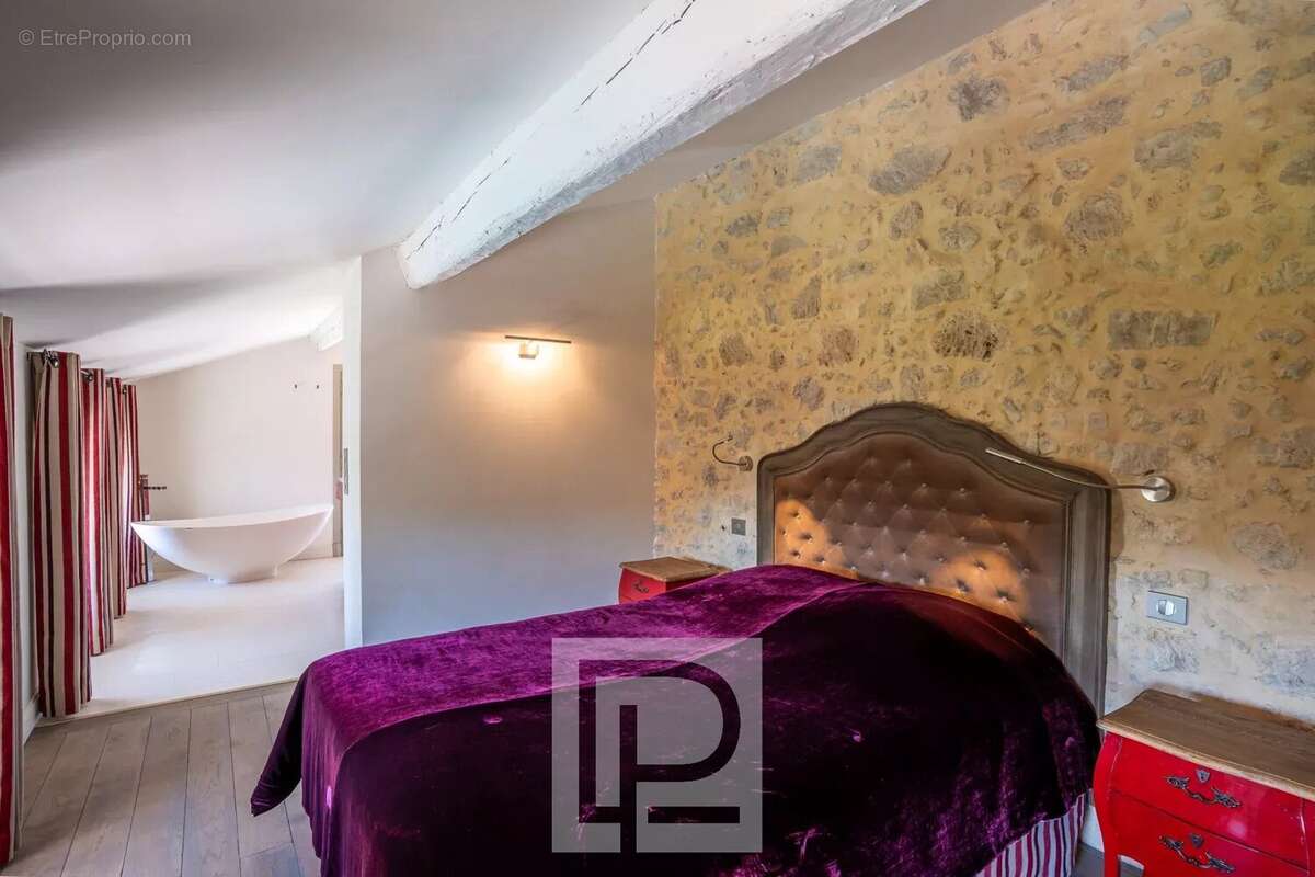 Maison à MOUGINS