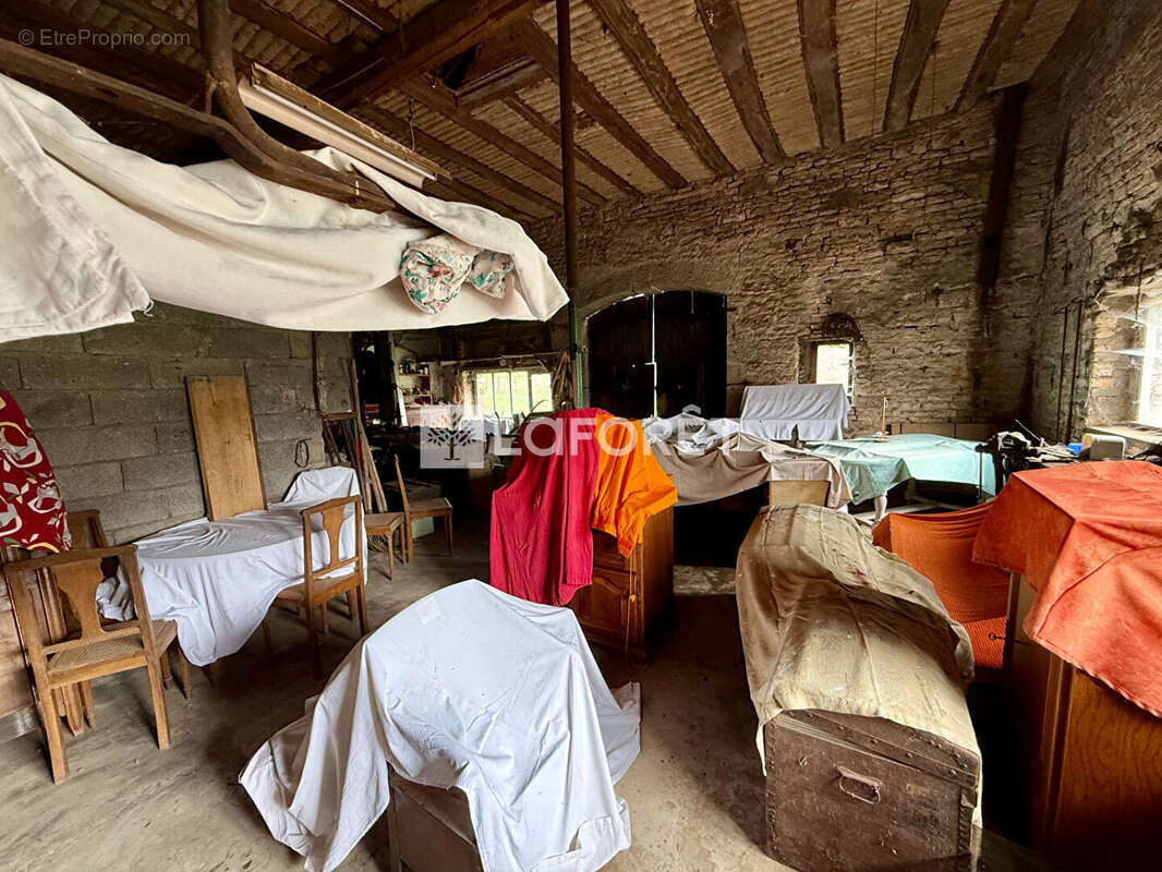 Maison à CHAUMERCENNE